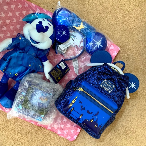 MMMA loungefly PeterPan bundle - Picture 1 of 13